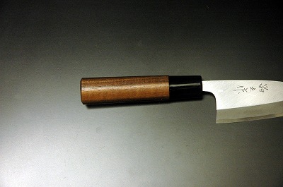 出刃包丁　【（有）トヨクニ製】 土佐の漁師が愛用するトヨクニ製の出刃包丁！とにかく丈夫でよく
